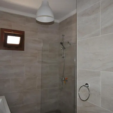 Sleeps 4 With Pool And Air Con * Ortakent